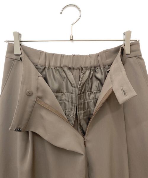 SOEJU（ソージュ）SOEJU (ソージュ) スラントタックワイドパンツ ブラウン サイズ:Mの古着・服飾アイテム