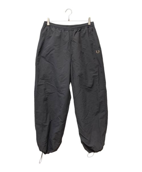 FRED PERRY（フレッドペリー）FRED PERRY (フレッドペリー) BEAMS (ビームス) シェルパンツ　FZ4635 グレー サイズ:Lの古着・服飾アイテム