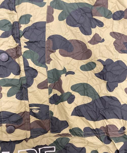 A BATHING APE（アベイシングエイプ）A BATHING APE (アベイシングエイプ) CRINKLE EFFECT 1ST CAMO HALF ZIP HOODIE JACKET　001LJL301004M グリーン サイズ:Мの古着・服飾アイテム