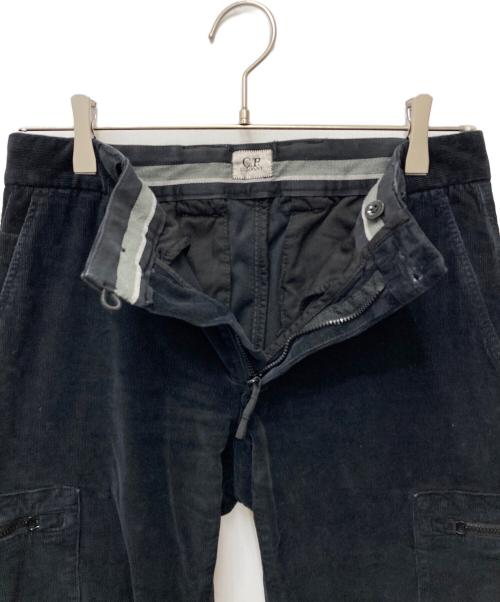 C.P COMPANY（シーピーカンパニー）C.P COMPANY (シーピーカンパニー) コーデュロイカーゴパンツ 07CMPA274A ネイビー サイズ:44の古着・服飾アイテム