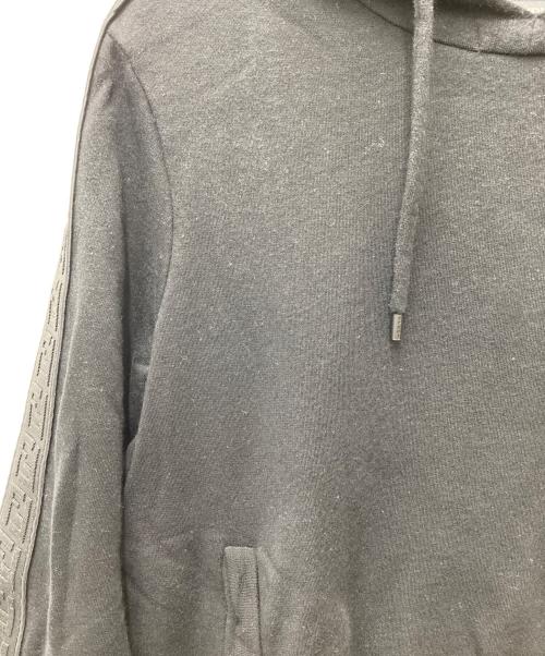 FENDI（フェンディ）FENDI (フェンディ) プルオーバーパーカー　FY0981 A2F1 ブラック サイズ:Sの古着・服飾アイテム