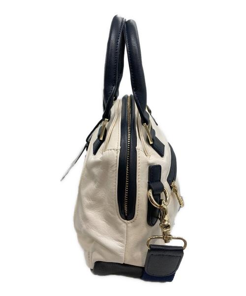 muta（ムータ）muta (ムータ) ミニエンボス8バッグ ホワイト×ネイビーの古着・服飾アイテム