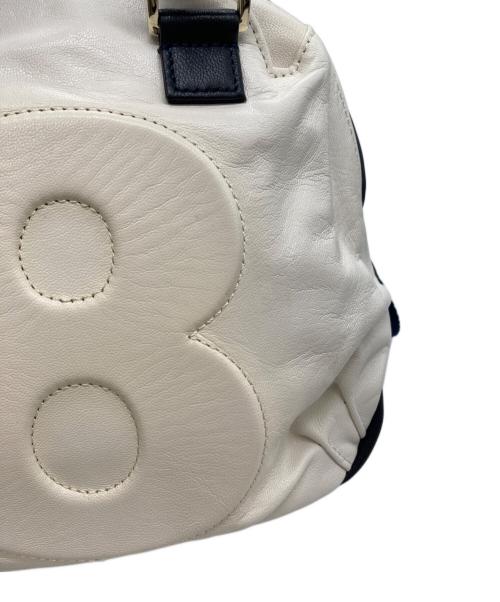 muta（ムータ）muta (ムータ) ミニエンボス8バッグ ホワイト×ネイビーの古着・服飾アイテム