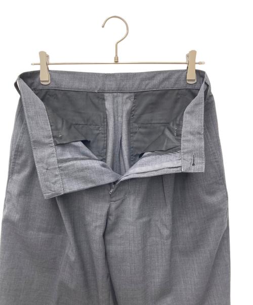 BEAMS PLUS（ビームスプラス）BEAMS PLUS (ビームスプラス) 2 Pleats Shorts Wool Tropical グレー サイズ:Sの古着・服飾アイテム