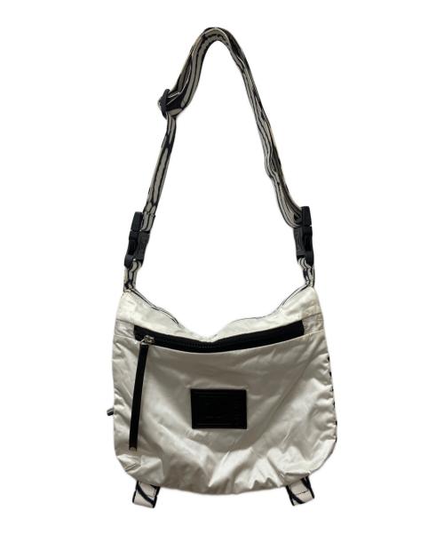 CHANEL（シャネル）CHANEL (シャネル) リバーシブルショルダーバッグ ホワイト×ブラックの古着・服飾アイテム