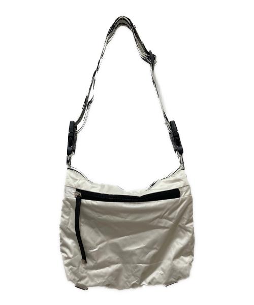 CHANEL（シャネル）CHANEL (シャネル) リバーシブルショルダーバッグ ホワイト×ブラックの古着・服飾アイテム