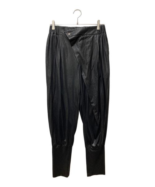 ISSEY MIYAKE（イッセイミヤケ）ISSEY MIYAKE (イッセイミヤケ) フェイクレザーパンツ IM61JF013 ブラック サイズ:2の古着・服飾アイテム