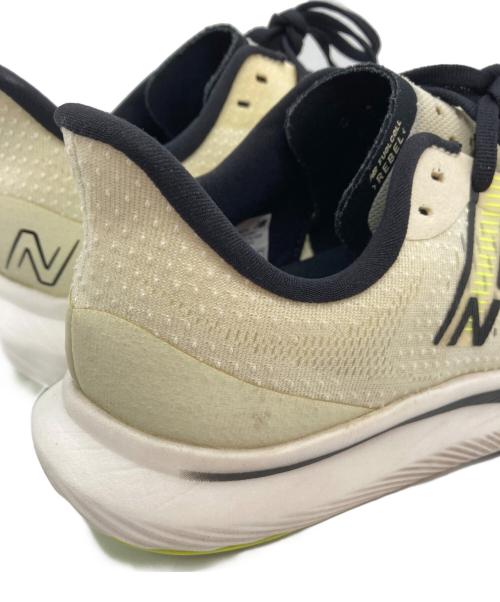 NEW BALANCE（ニューバランス）NEW BALANCE (ニューバランス) FuelCell Rebel v3 イエロー サイズ:27の古着・服飾アイテム