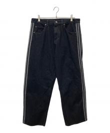 adidas（アディダス）の古着「ファイヤーバード アディカラー デニム パンツ」｜ブラック