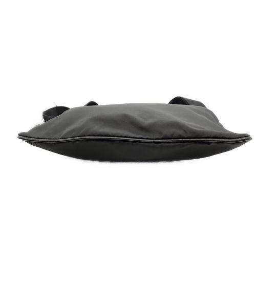 PRADA（プラダ）PRADA (プラダ) ナイロンショルダーバッグ ブラックの古着・服飾アイテム