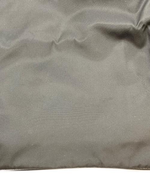 PRADA（プラダ）PRADA (プラダ) ナイロンショルダーバッグ ブラックの古着・服飾アイテム