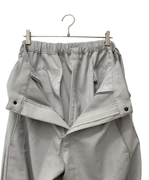 GOOPiMADE（グーピーメイド）GOOPiMADE (グーピーメイド) “TR-P01“ SOFTBOX Striped Trousers グレー サイズ:3の古着・服飾アイテム