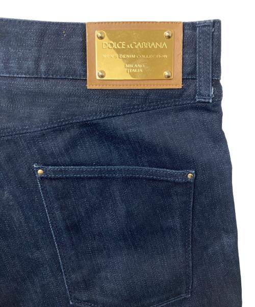 DOLCE & GABBANA（ドルチェ＆ガッバーナ）DOLCE & GABBANA (ドルチェ＆ガッバーナ) ロゴプレートデニムパンツ G3S2TD/G8479 インディゴ サイズ:54の古着・服飾アイテム