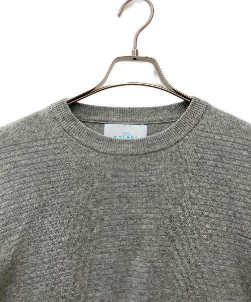WHIMSY（ウィムジー）WHIMSY (ウィムジー) クルーネックニット グレー サイズ:Mの古着・服飾アイテム