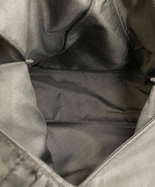 OUTDOOR PRODUCTS（アウトドア プロダクツ）OUTDOOR PRODUCTS (アウトドア プロダクツ) Risley (リズレー) RISLEY ミニトライアングルフリルバッグ ブラックの古着・服飾アイテム