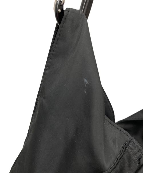 OUTDOOR PRODUCTS（アウトドア プロダクツ）OUTDOOR PRODUCTS (アウトドア プロダクツ) Risley (リズレー) RISLEY ミニトライアングルフリルバッグ ブラックの古着・服飾アイテム