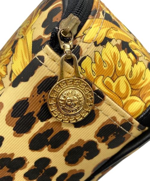 VERSACE（ヴェルサーチェ）VERSACE (ヴェルサーチェ) バニティポーチ イエロー×ブラックの古着・服飾アイテム