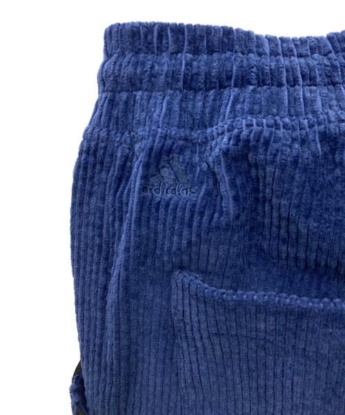 adidas（アディダス）adidas (アディダス) Ivy Park (アイヴィーパーク) CORDUROY SWEAT PANTS HG2525 ネイビー サイズ:Mの古着・服飾アイテム