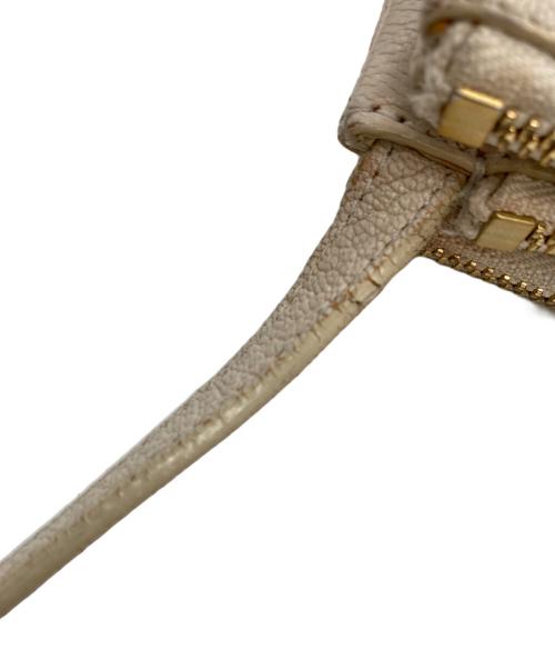 CELINE（セリーヌ）CELINE (セリーヌ) トリオラージショルダーバッグ アイボリーの古着・服飾アイテム