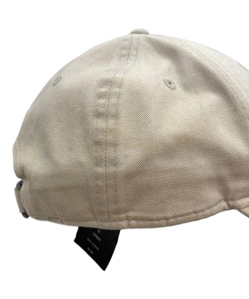 New Era（ニューエラ）New Era (ニューエラ) Yves Saint Laurent (イヴサンローラン) キャップ ベージュの古着・服飾アイテム