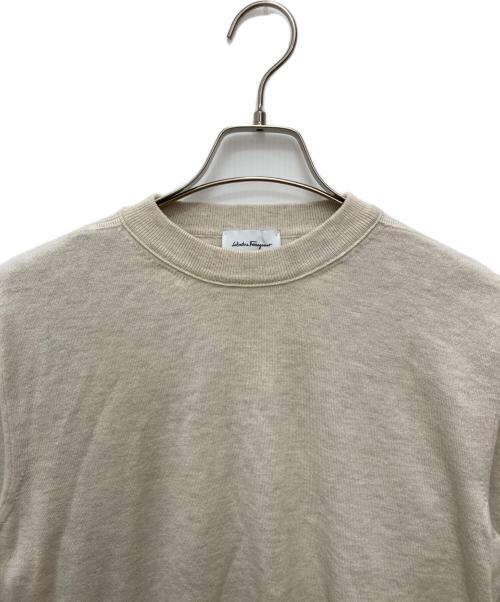 Salvatore Ferragamo（サルヴァトーレ フェラガモ）Salvatore Ferragamo (サルヴァトーレ フェラガモ) クルーネックニット アイボリー サイズ:Sの古着・服飾アイテム