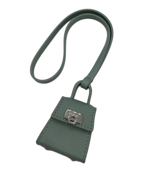 Ferragamo（フェラガモ）Ferragamo (フェラガモ) ガンチーニバッグチャーム グリーンの古着・服飾アイテム