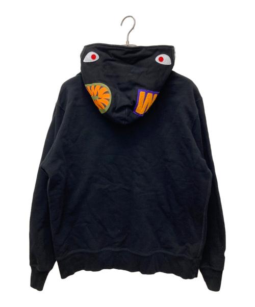 A BATHING APE（ア ベイシング エイプ）A BATHING APE (ア ベイシング エイプ) SHARK PULLOVER HOODIE ブラック サイズ:XLの古着・服飾アイテム