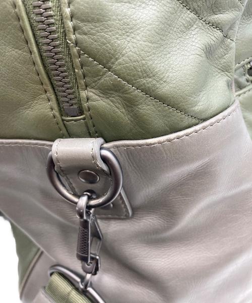 BOTTEGA VENETA（ボッテガベネタ）BOTTEGA VENETA (ボッテガベネタ) レザーショルダーバッグ オリーブの古着・服飾アイテム