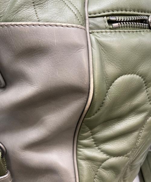 BOTTEGA VENETA（ボッテガベネタ）BOTTEGA VENETA (ボッテガベネタ) レザーショルダーバッグ オリーブの古着・服飾アイテム