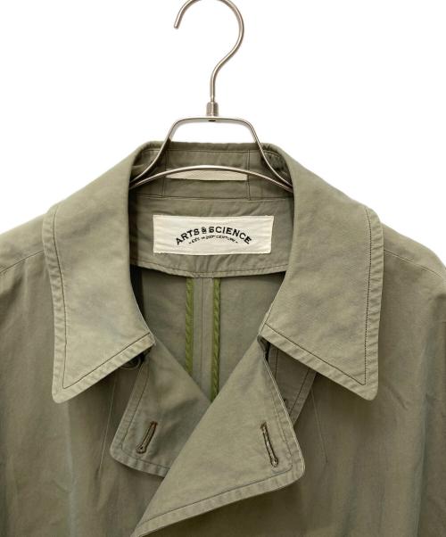 ARTS&SCIENCE（アーツアンドサイエンス）ARTS&SCIENCE (アーツアンドサイエンス) ダブルブレストトレンチコート グリーン サイズ:3の古着・服飾アイテム