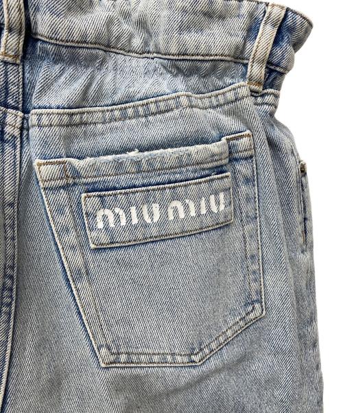 MIU MIU（ミュウミュウ）MIU MIU (ミュウミュウ) ウエストギャザーアイコニックテーパードデニムパンツ インディゴ サイズ:26Sの古着・服飾アイテム