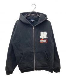 UNDEFEATED×FORMULA 1 LAS VEGAS GRAND PERIX（アンディフィーテッド）の古着「ジップパーカー」｜ブラック