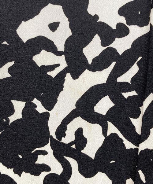 Pinky & Dianne（ピンキーアンドダイアン）Pinky & Dianne (ピンキーアンドダイアン) アブストラクトアニマルプリントスカート ホワイト×ブラック サイズ:36の古着・服飾アイテム