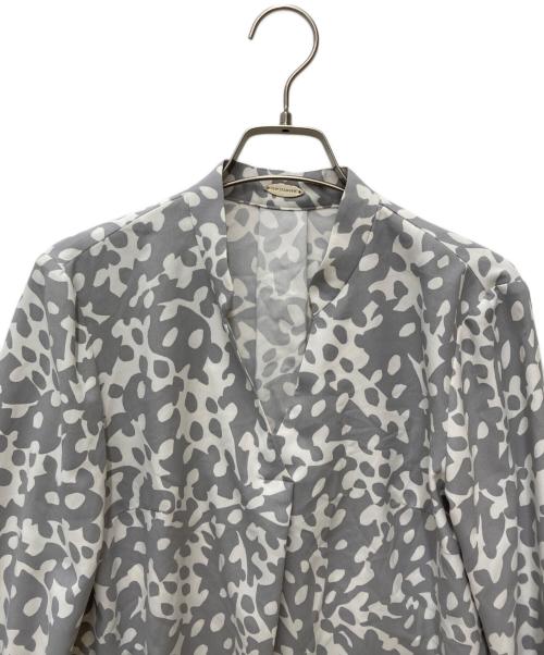 Pinky & Dianne（ピンキーアンドダイアン）Pinky & Dianne (ピンキーアンドダイアン) アブストラクトドットプリントブラウス グレー サイズ:38の古着・服飾アイテム
