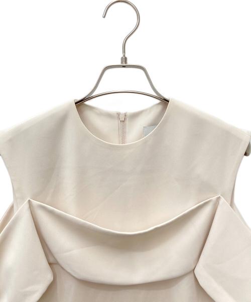 HYKE（ハイク）HYKE (ハイク) ノースリーブブラウス ベージュ サイズ:1の古着・服飾アイテム