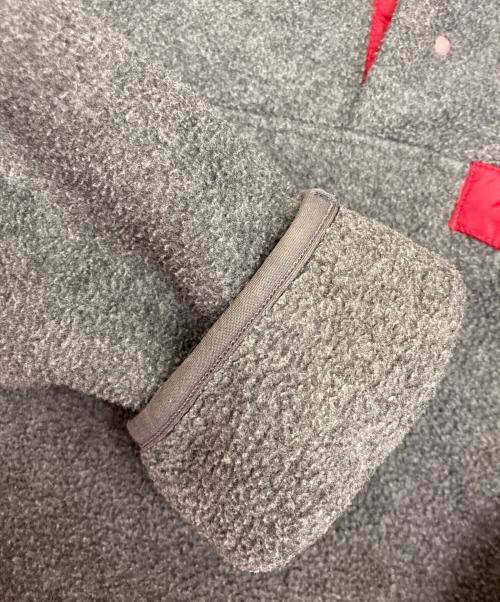 Patagonia（パタゴニア）Patagonia (パタゴニア) 90sシンチラスナップT グレー×レッド サイズ:Mの古着・服飾アイテム