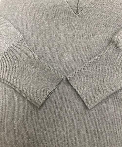 ENFOLD（エンフォルド）ENFOLD (エンフォルド) CURVE-ARM PULLOVER Vネック ニット ブラック サイズ:38の古着・服飾アイテム