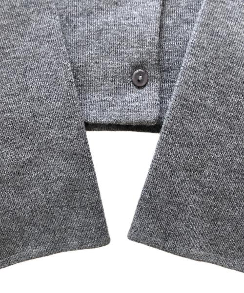 ANAYI（アナイ）ANAYI (アナイ) ステップビジューＶネックカーディガン グレー サイズ:36の古着・服飾アイテム