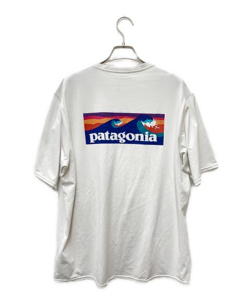 Patagonia（パタゴニア）Patagonia (パタゴニア) キャプリーンクールデイリー ロゴTシャツ ホワイト サイズ:Lの古着・服飾アイテム