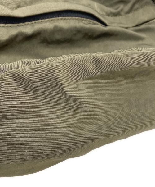 C.P COMPANY（シーピーカンパニー）C.P COMPANY (シーピーカンパニー) クロスボディーバッグ　Nylon B Crossbody Pack オリーブの古着・服飾アイテム