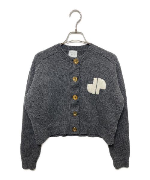 patou（パトゥ）patou (パトゥ) 金釦ロゴニットカーディガン グレー サイズ:XSの古着・服飾アイテム