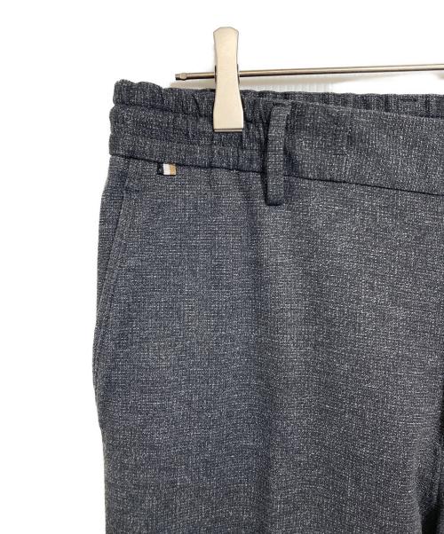 BOSS（ボス）BOSS (ボス) テーパードパンツ グレー サイズ:48の古着・服飾アイテム