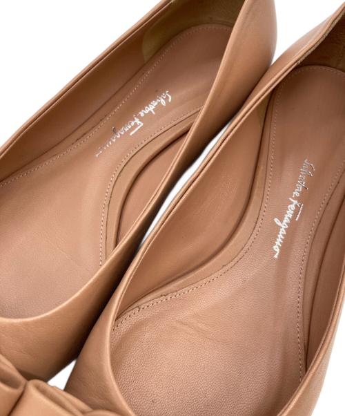 Salvatore Ferragamo（サルヴァトーレ フェラガモ）Salvatore Ferragamo (サルヴァトーレ フェラガモ) VIVA ヴァラリボンフラットパンプス　 ピンク サイズ:8の古着・服飾アイテム