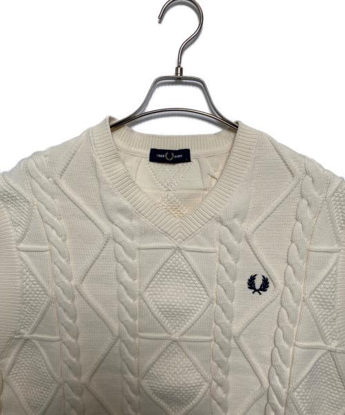 FRED PERRY（フレッドペリー）FRED PERRY (フレッドペリー) BEAMS (ビームス) 別注 Cable Vest アイボリー サイズ:Lの古着・服飾アイテム