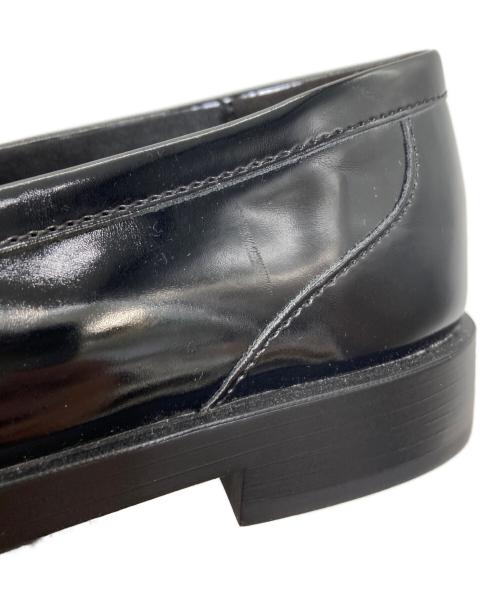 CHARLES & KEITH（チャールズアンドキース）CHARLES & KEITH (チャールズアンドキース) メタルチェーンチャームローファー ブラック サイズ:23の古着・服飾アイテム