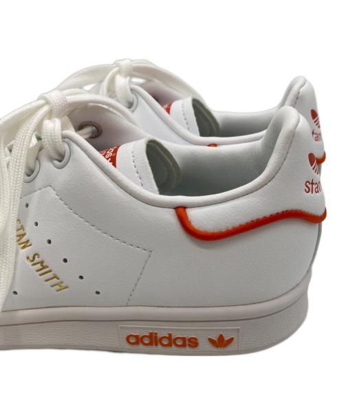 adidas（アディダス）adidas (アディダス) ローカットスニーカー ホワイト サイズ:23.5 未使用品の古着・服飾アイテム