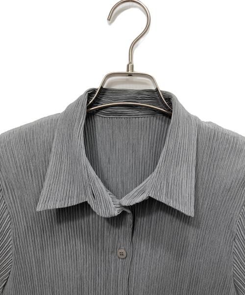 ISSEY MIYAKE（イッセイミヤケ）ISSEY MIYAKE (イッセイミヤケ) プリーツシャツ グリーン サイズ:Mの古着・服飾アイテム