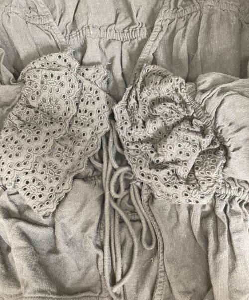 anuke（アンヌーク）anuke (アンヌーク) Vneck Lace Blouse ブラック サイズ:Freeの古着・服飾アイテム