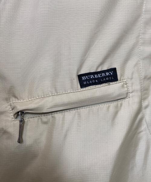 BURBERRY BLACK LABEL（バーバリーブラックレーベル）BURBERRY BLACK LABEL (バーバリーブラックレーベル) ナイロンベスト ベージュ サイズ:Lの古着・服飾アイテム