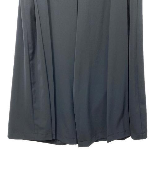 Room no.8（ルームエイト）Room no.8 (ルームエイト) TRICOT WIDE FLAIR PANTS ブラック サイズ:3 未使用品の古着・服飾アイテム